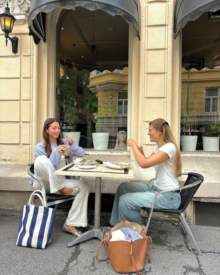 Paris | Late 20's | July 12