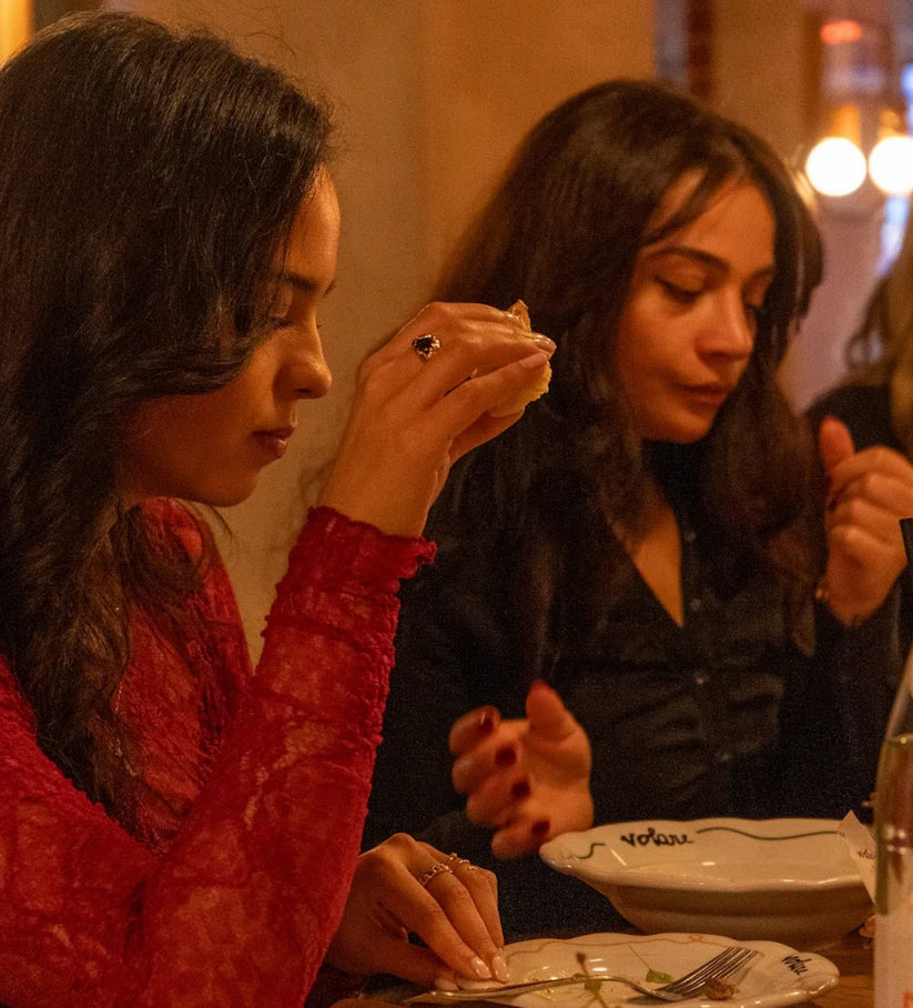 Women meeting up during an After5 Dinner