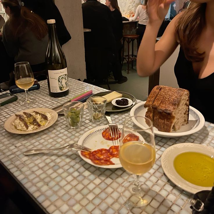 Cologne, November 23, Wine & Snacks