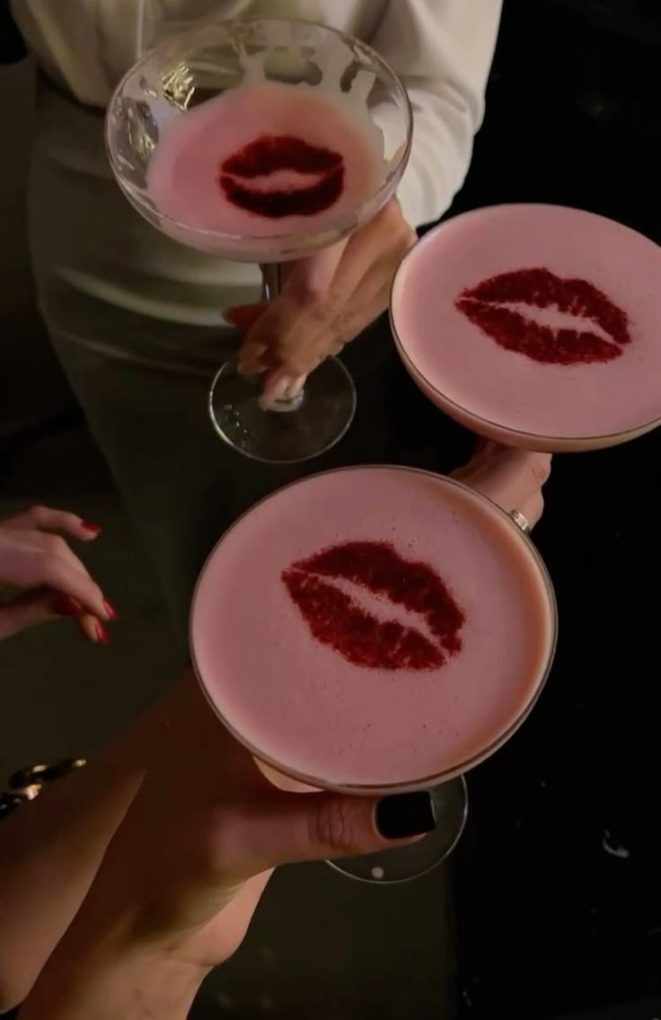 Utrecht | Galentine's Day Drinks| Friday February 13
